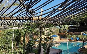 Amber Lagoon Backpackers Lodge
